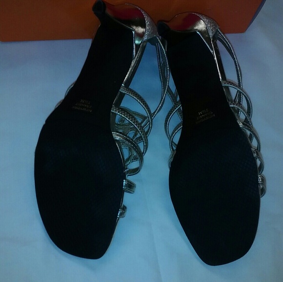 Holiday Dress Shoe (Silver) - Picture 3 of 6